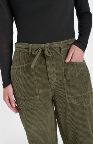 Le Temps des Cerises Madie Cord Hose  – Moosgrün