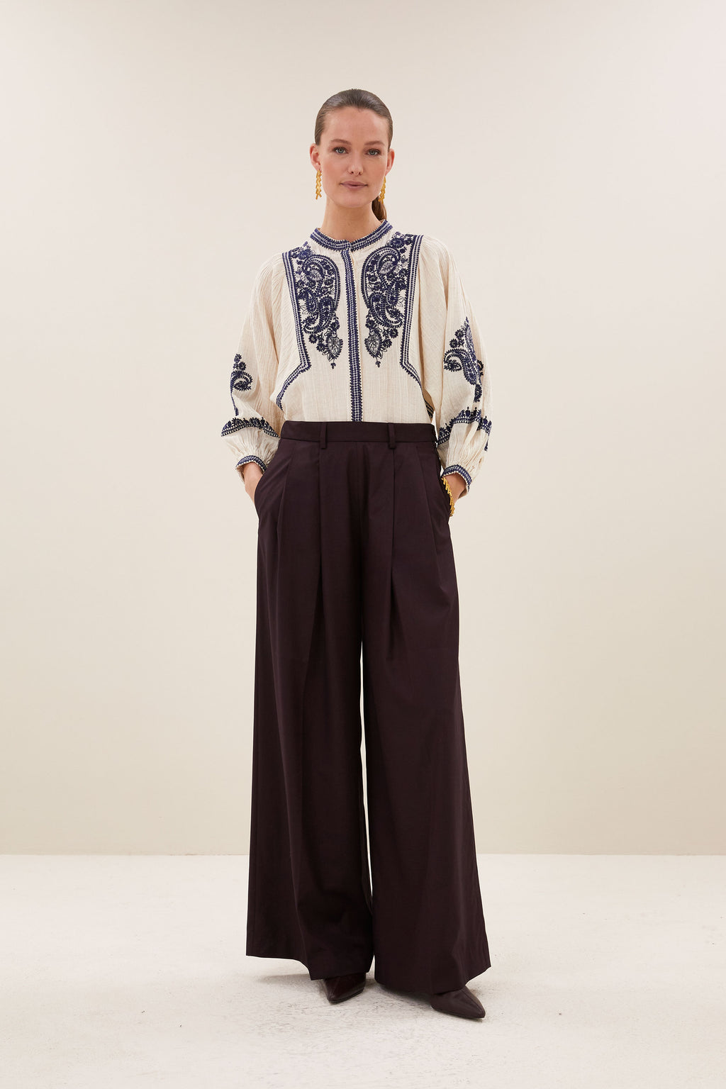 by-bar Senne Embroidery Bluse – sand