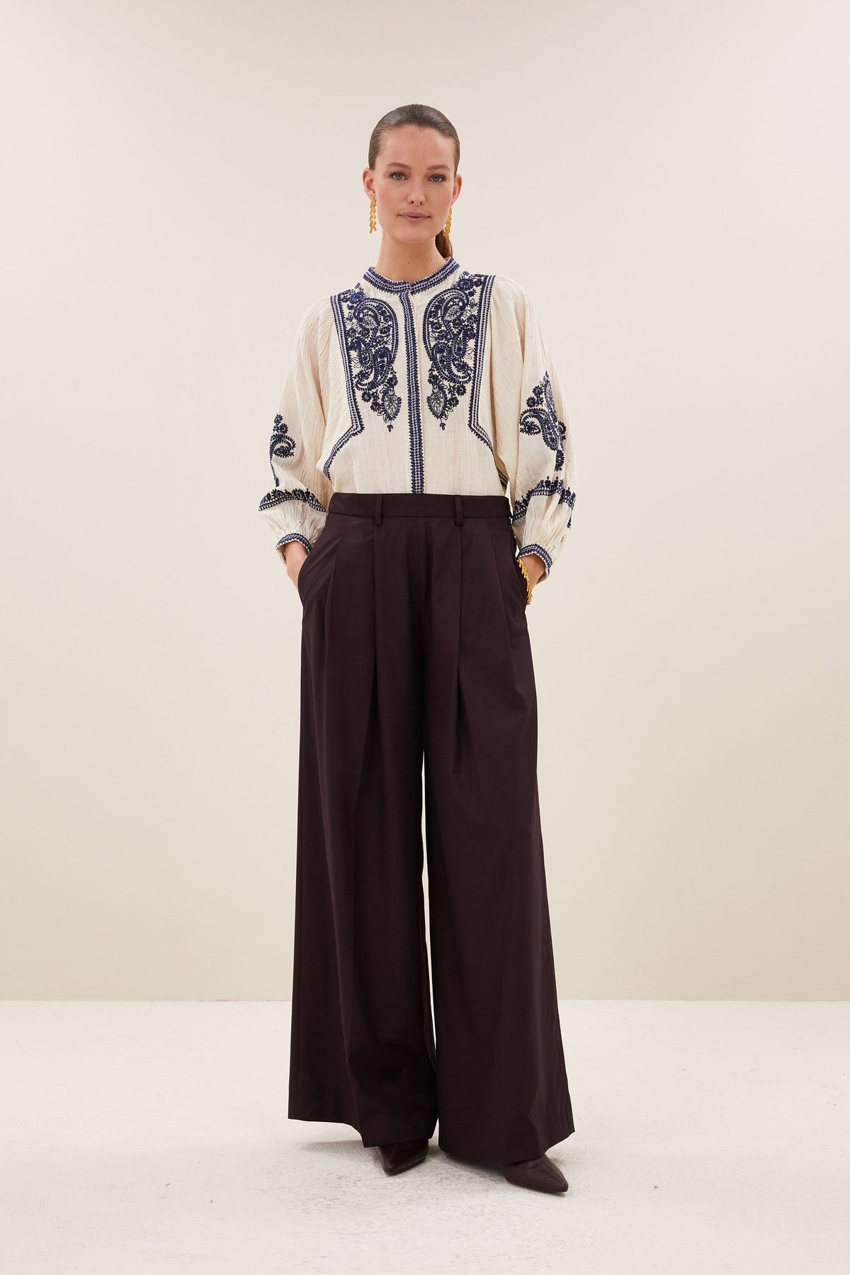 by-bar Senne Embroidery Bluse – sand
