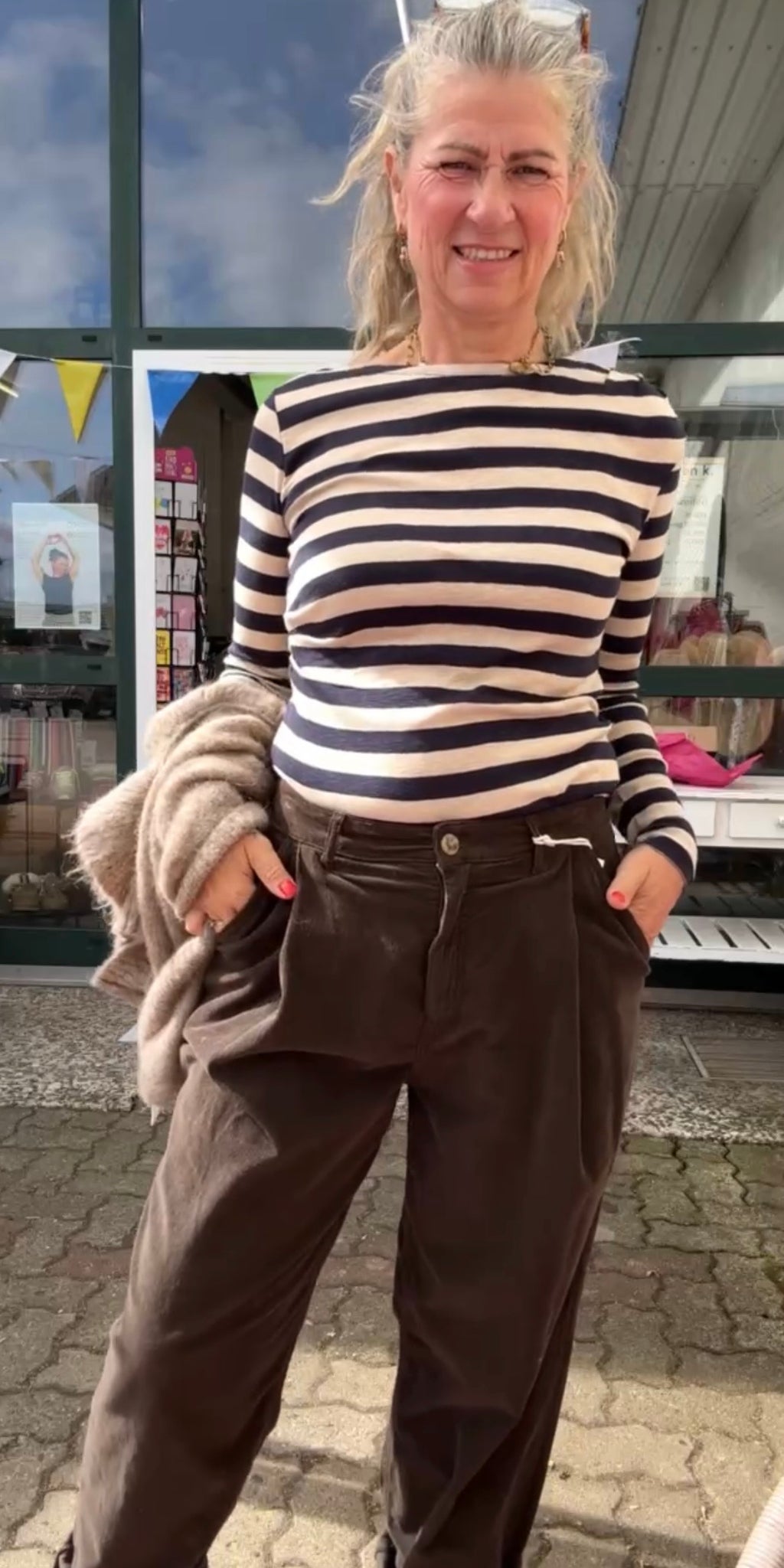 Goldgarn Pfingstberg Slouchy Cordhose braun