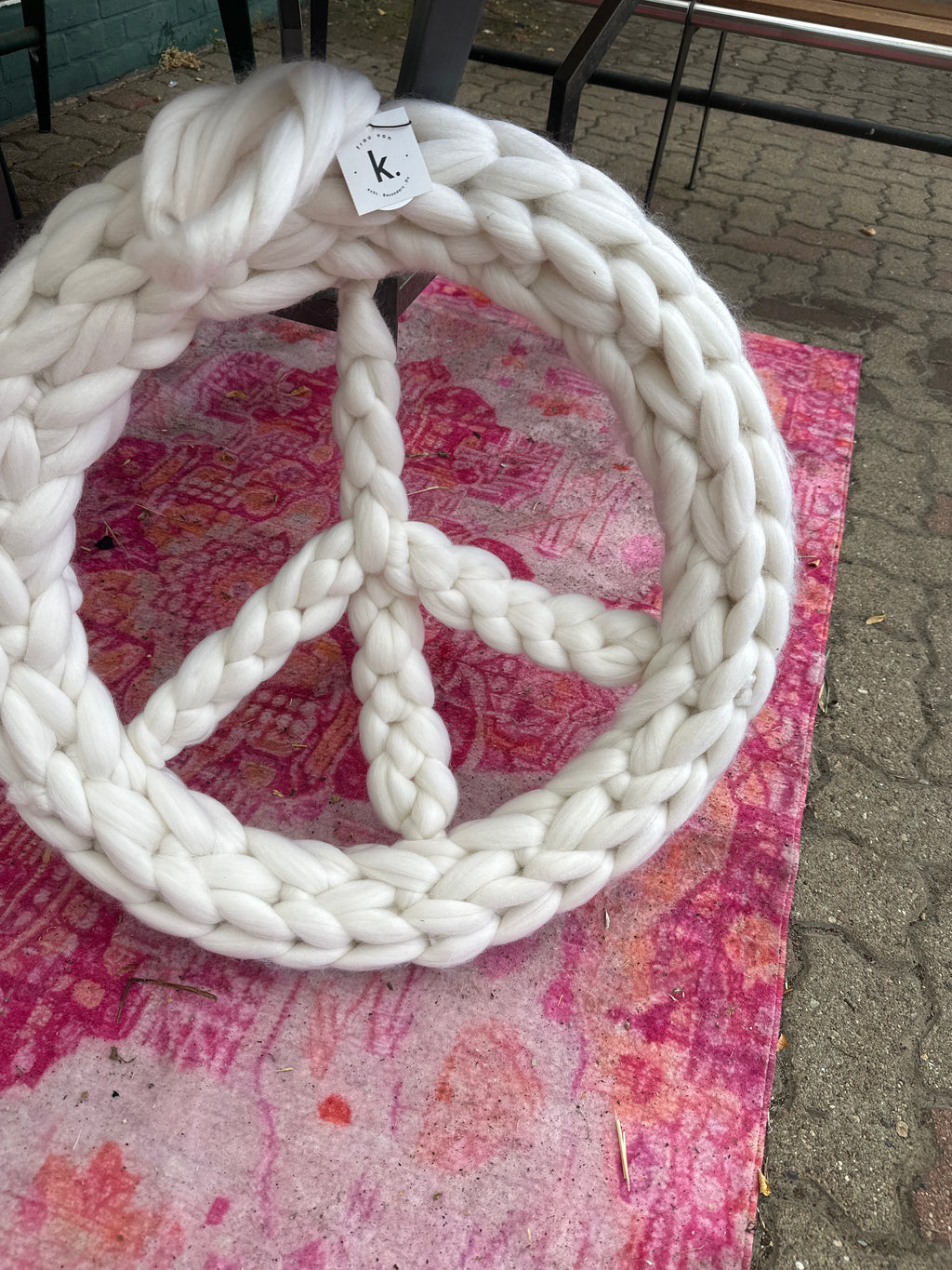☮️ Wollà Peace-Kranz aus Merinowolle – Weiß & Pink