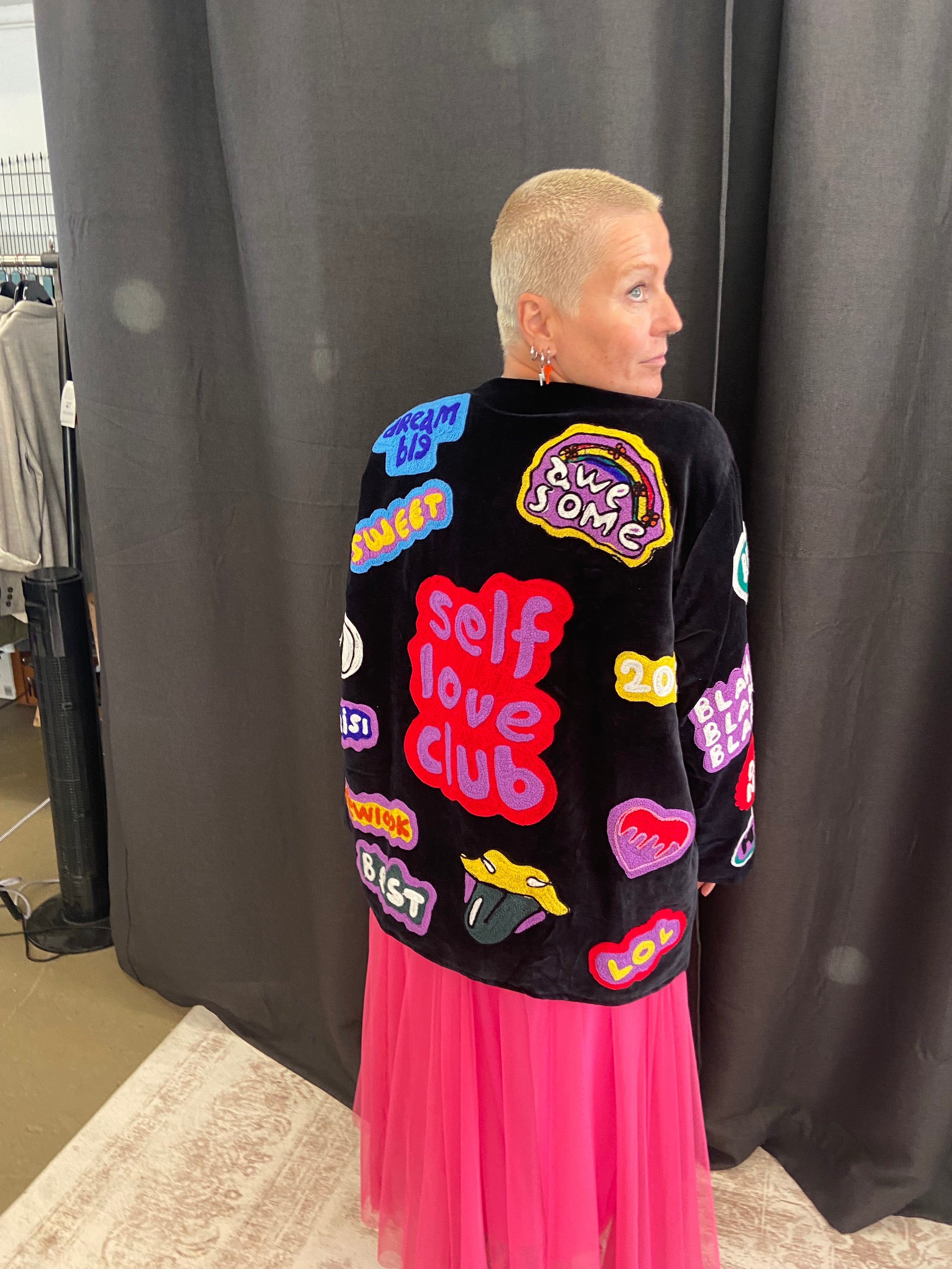 TOUT Velvet Jacke – Self Love Club