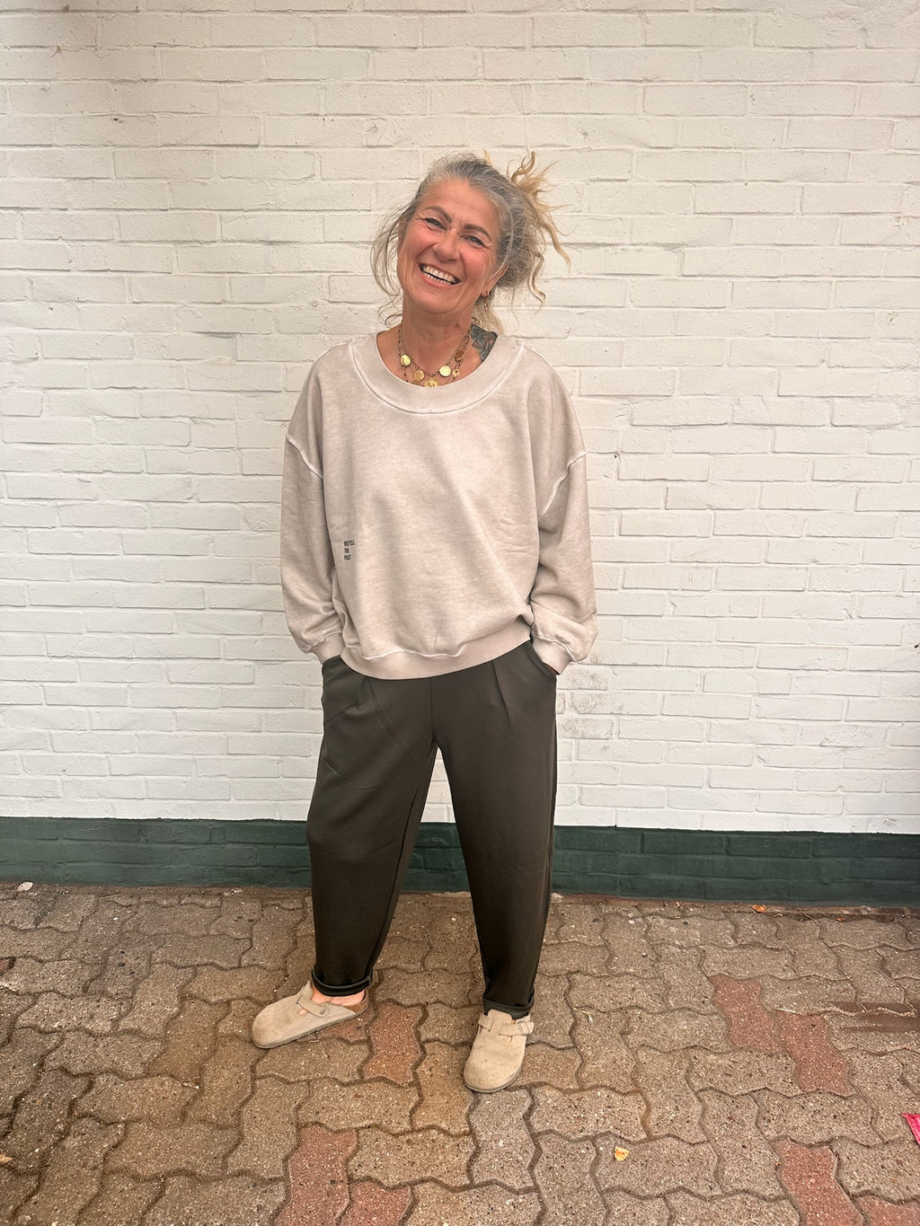 Wasabi- super bequeme lässige Hose – Khaki -38-50/52