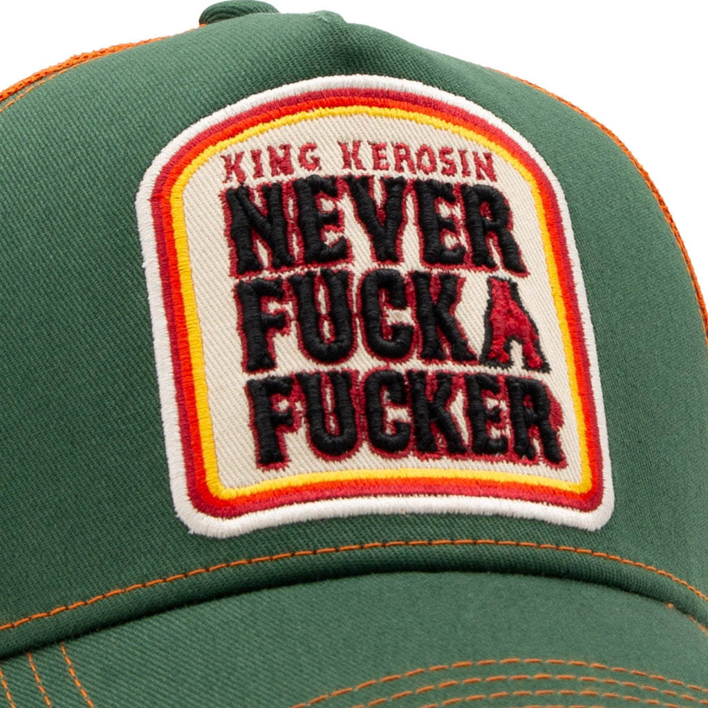 Trucker Cap 'Never Fuck A Fucker' in Grün
