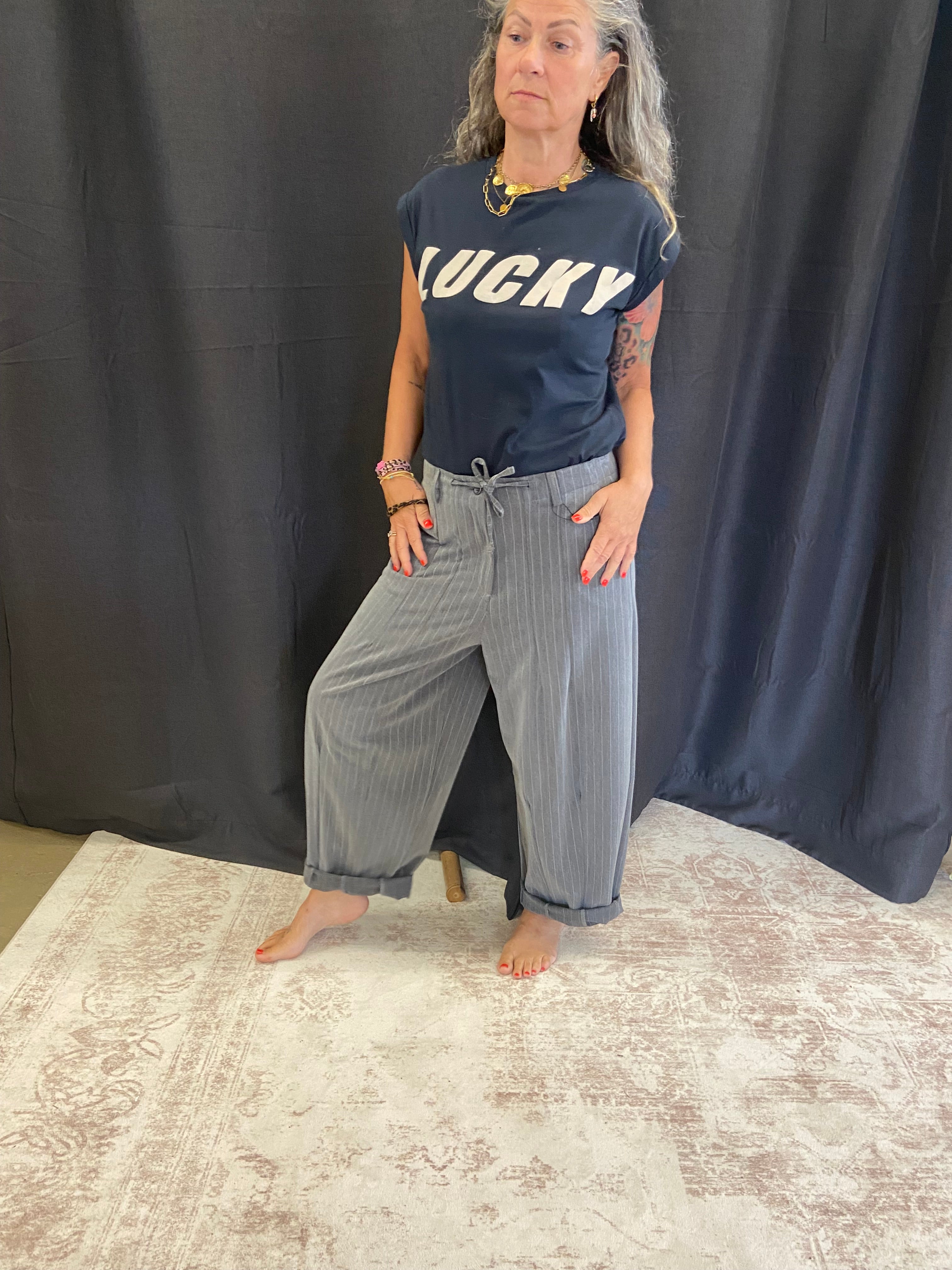 Black Colour Barrel Hose – Grey Pinstripe & beige