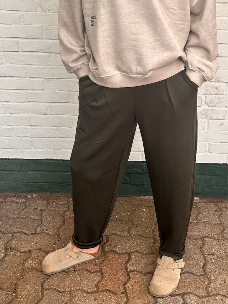 Wasabi- super bequeme lässige Hose – Khaki -38-50/52