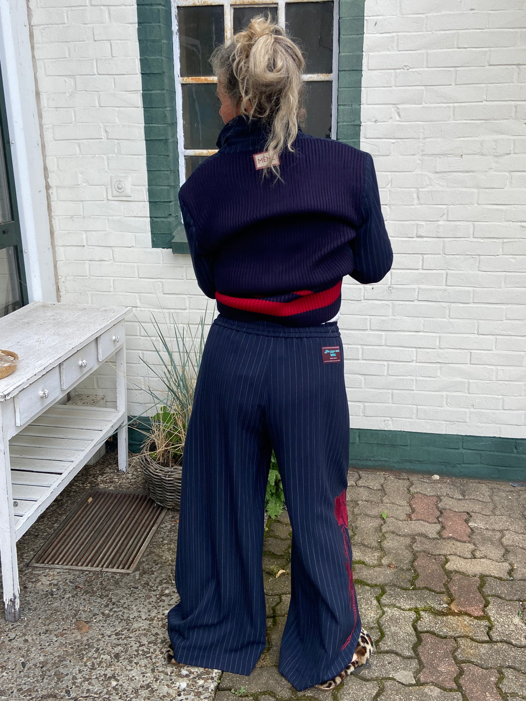 MÊME ROAD Nadelstreifenhose mit floraler Stickerei