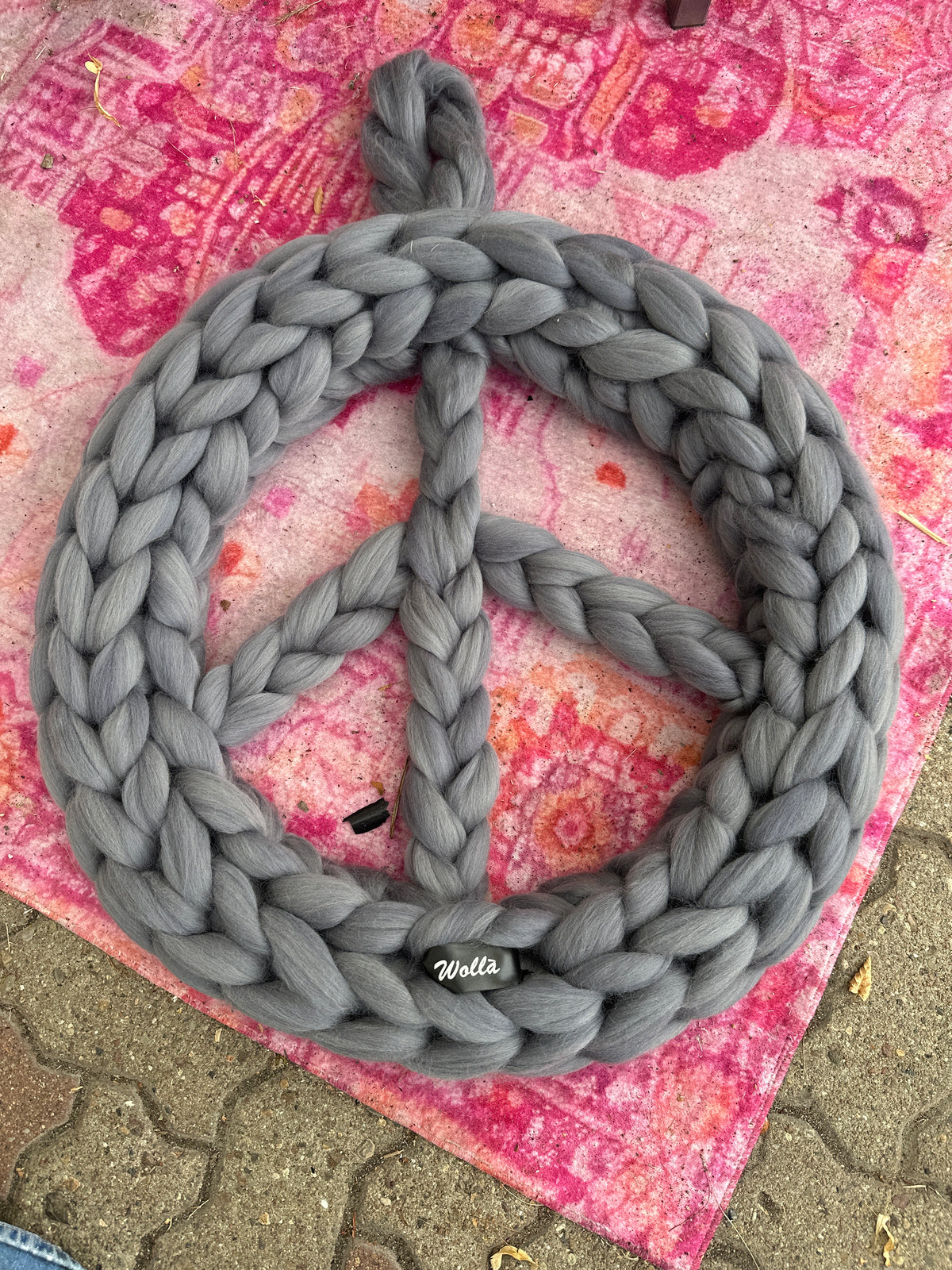 ☮️ Wollà Peace-Kranz aus Merinowolle – Weiß & Pink