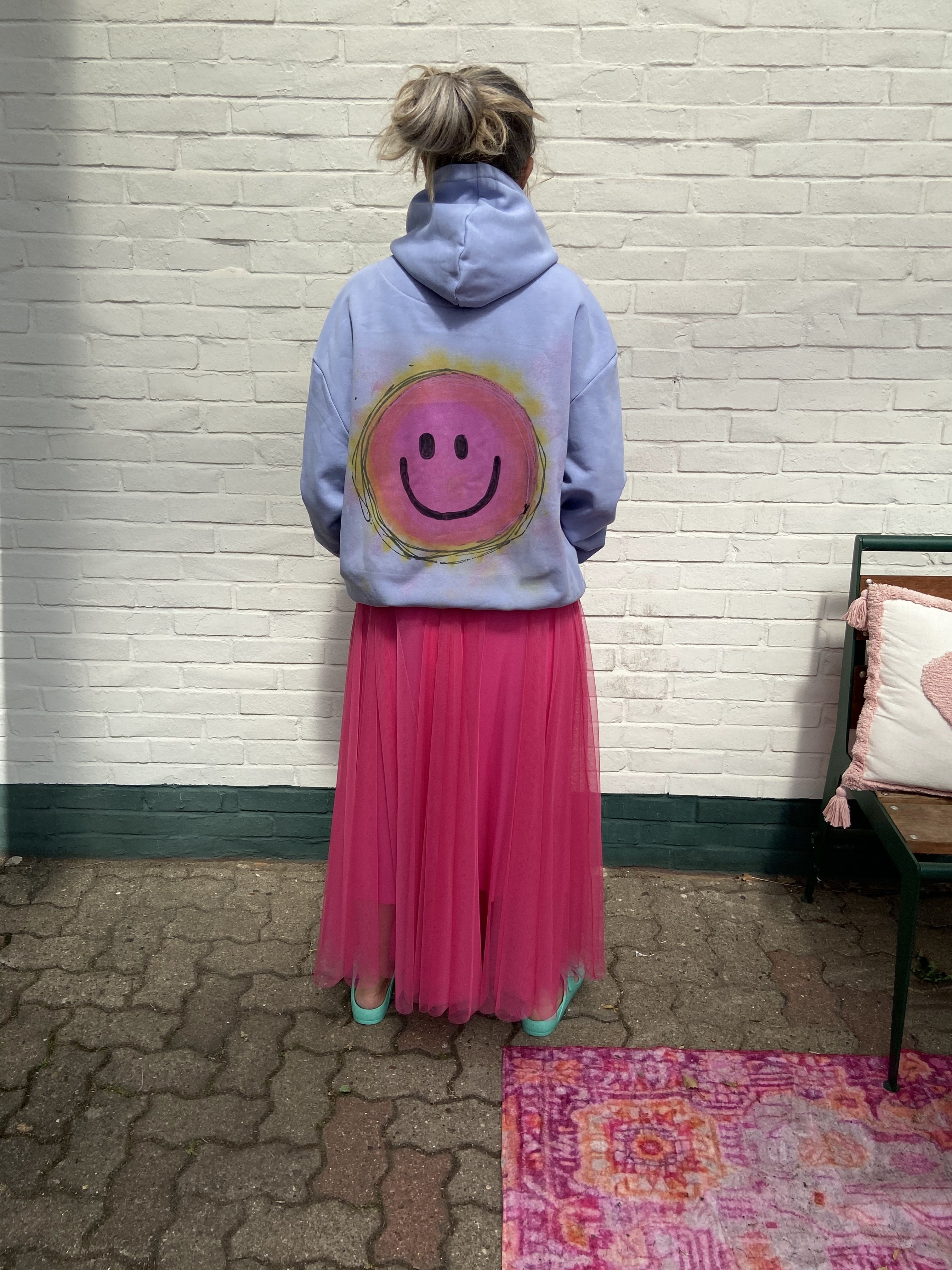 Frau vonk. steht für Kreativität Hoodie "EY"