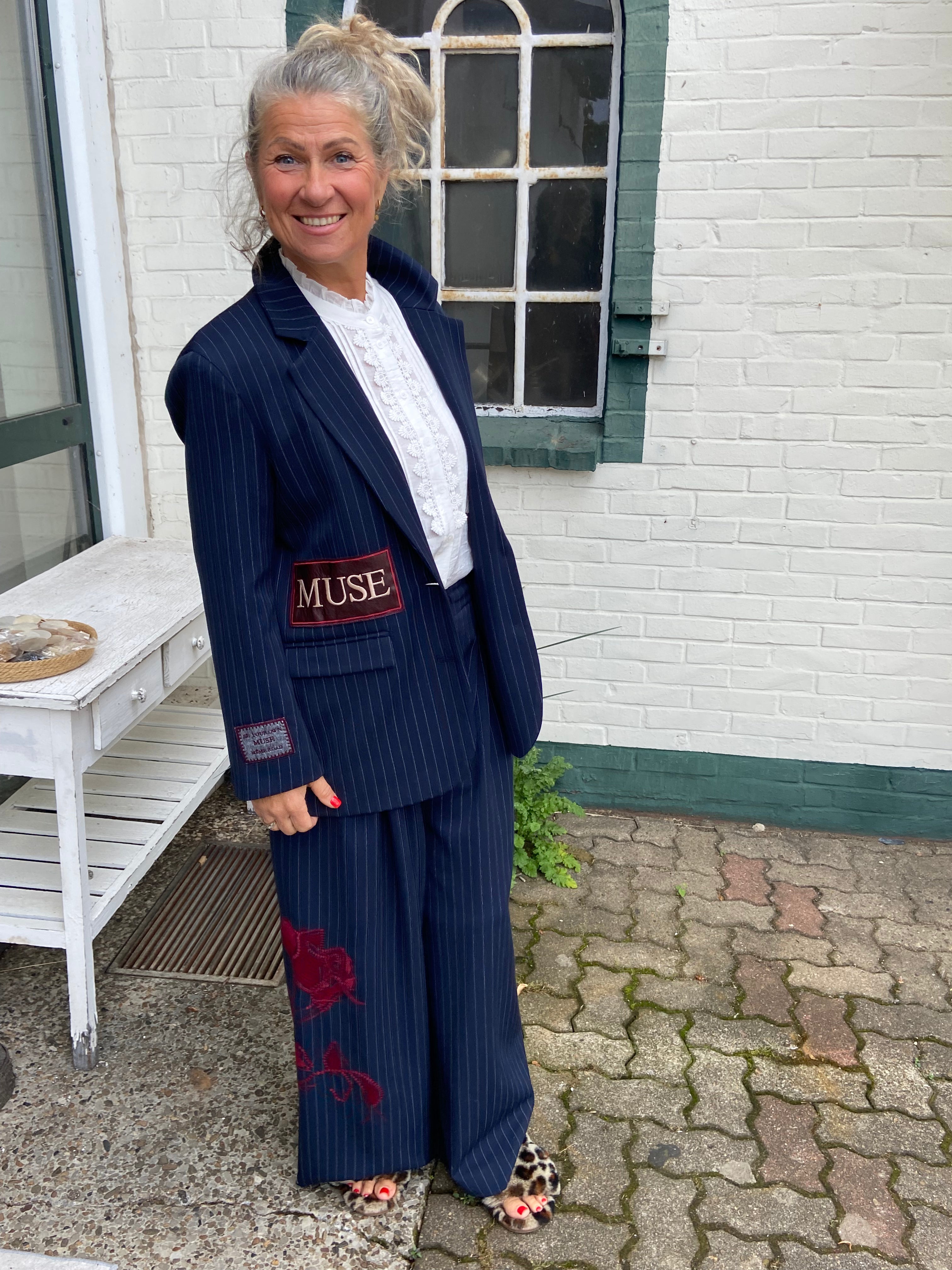 Même Road Oversize-Blazer mit Patches – Navy Nadelstreifen