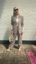 Soft Rebels Blazer – Pinstripe Taupe 🤍