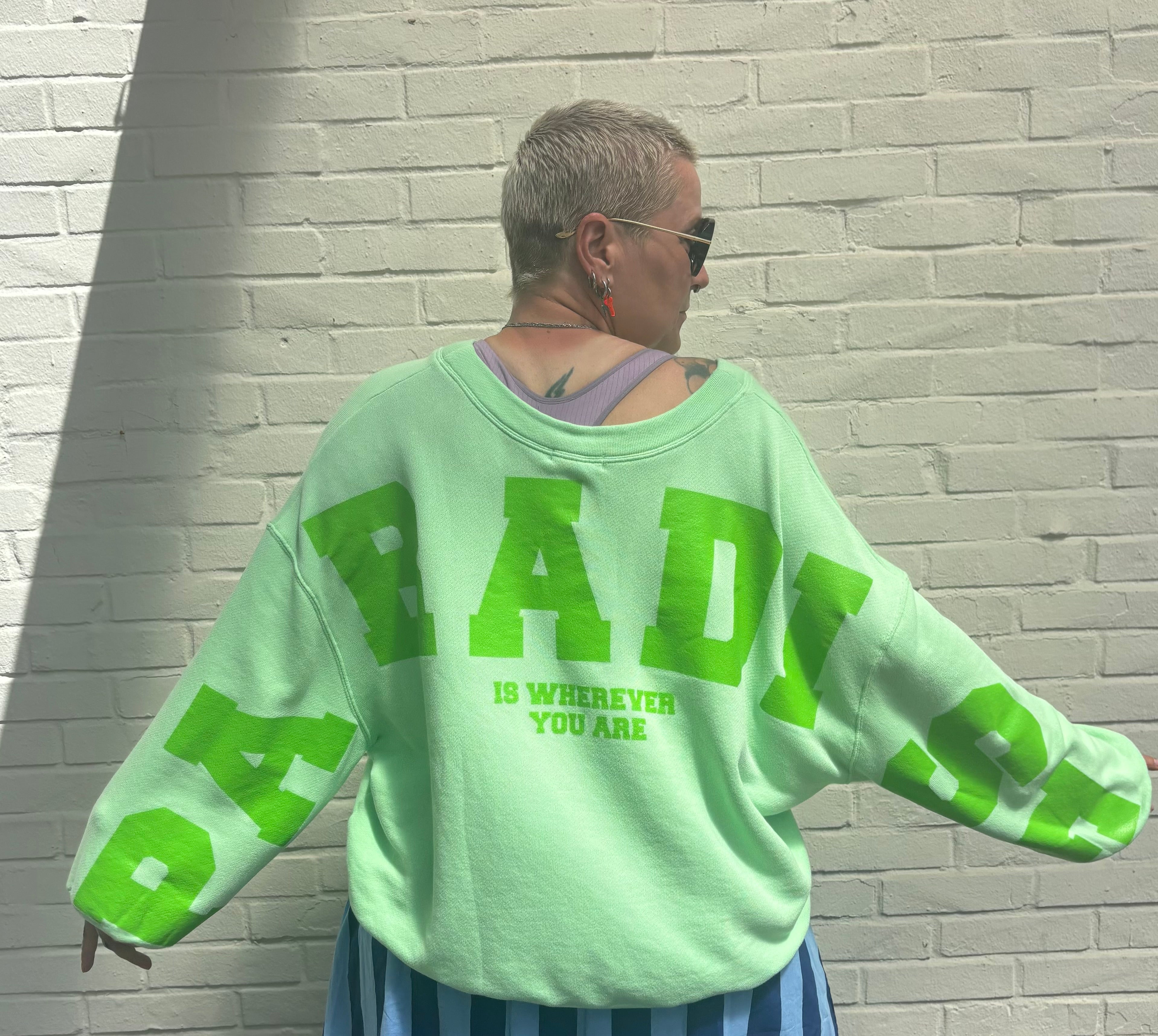 Liv Bergen Sweatshirt – "PARADISE" 💚✨
