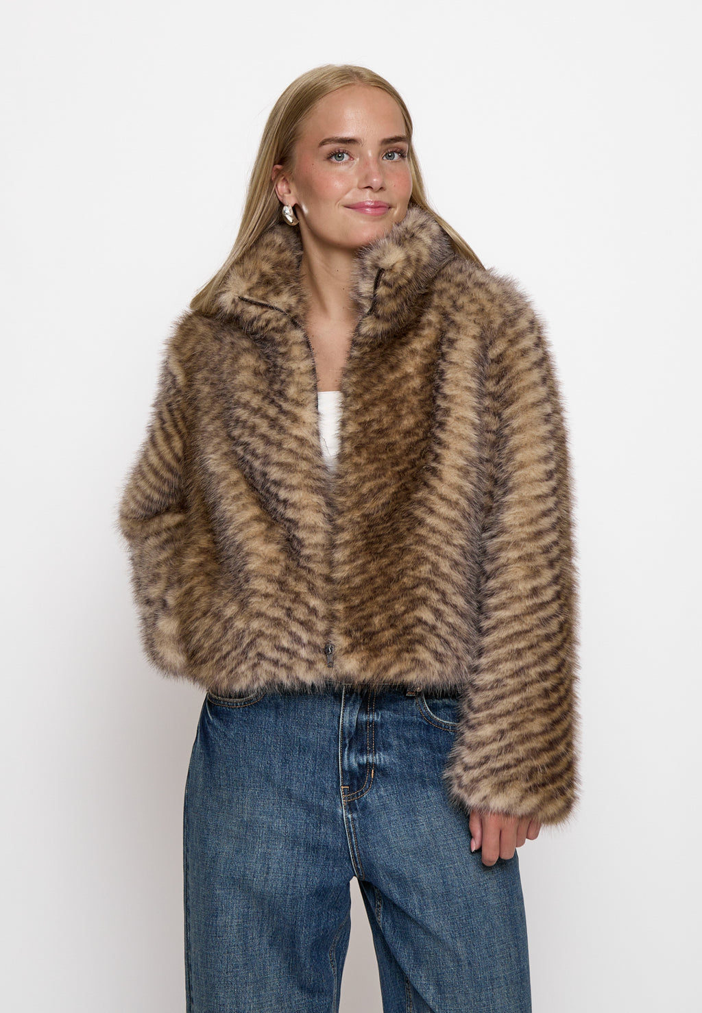 Peppercorn Peggy Faux Fur Jacket – Fossil Brown