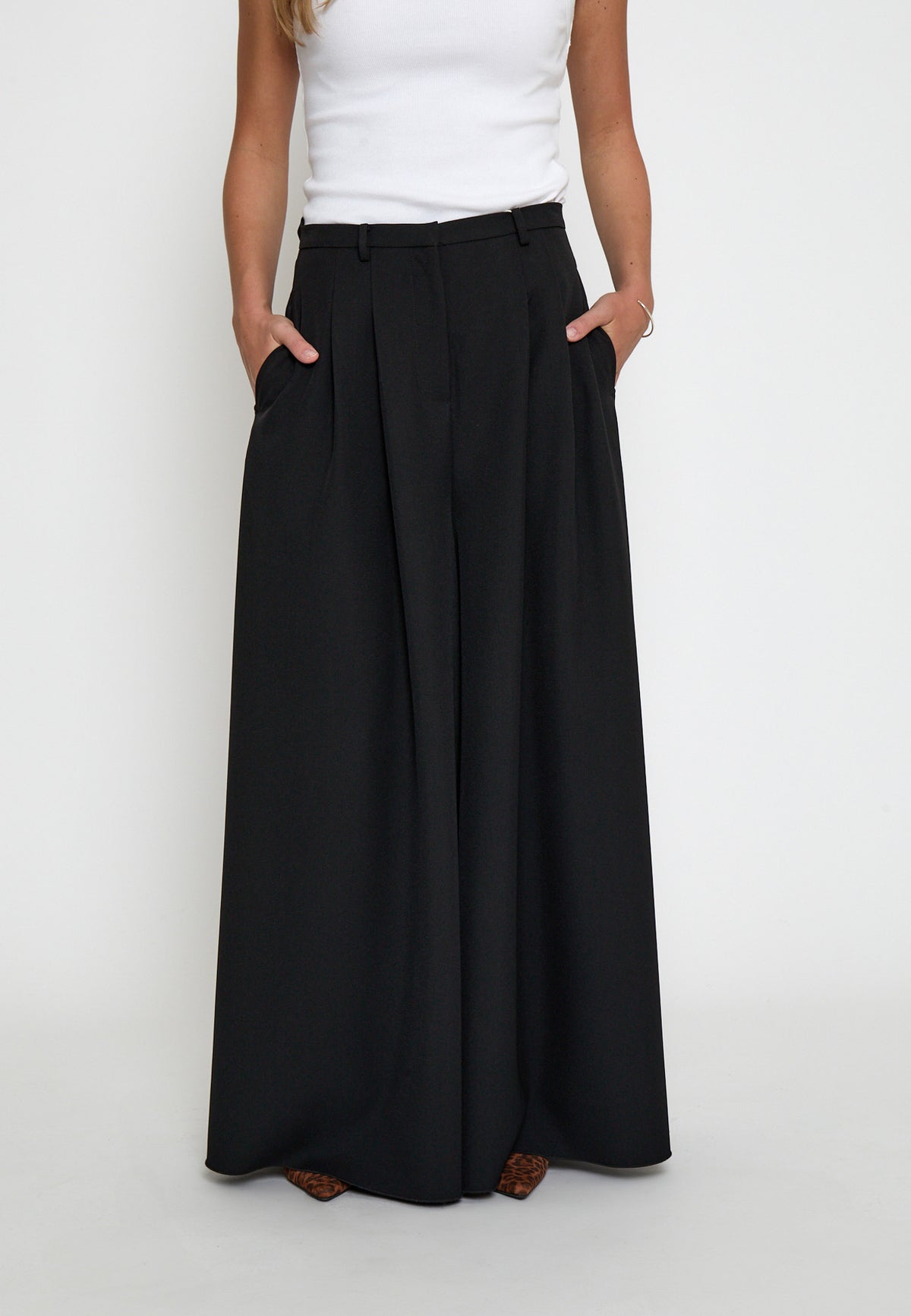 Peppercorn Silia Skirt Pant – Schwarz