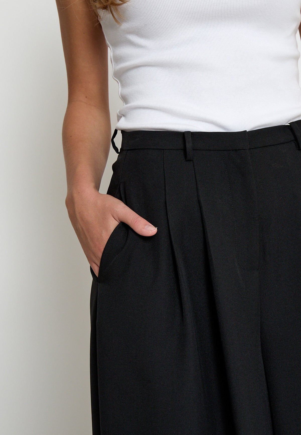 Peppercorn Silia Skirt Pant – Schwarz