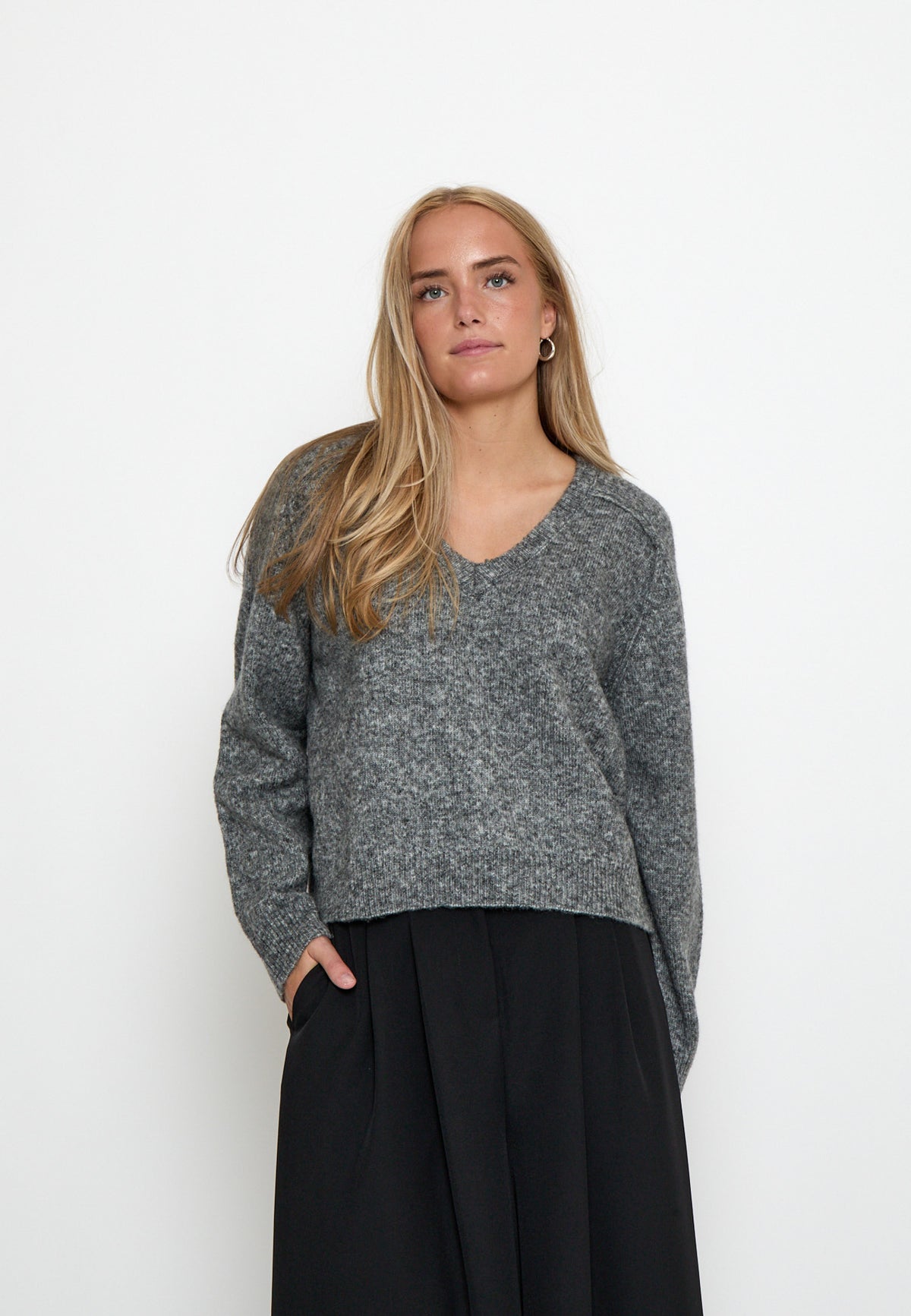 Peppercorn Tirna RWS V-neck Pullover – Grau Melange
