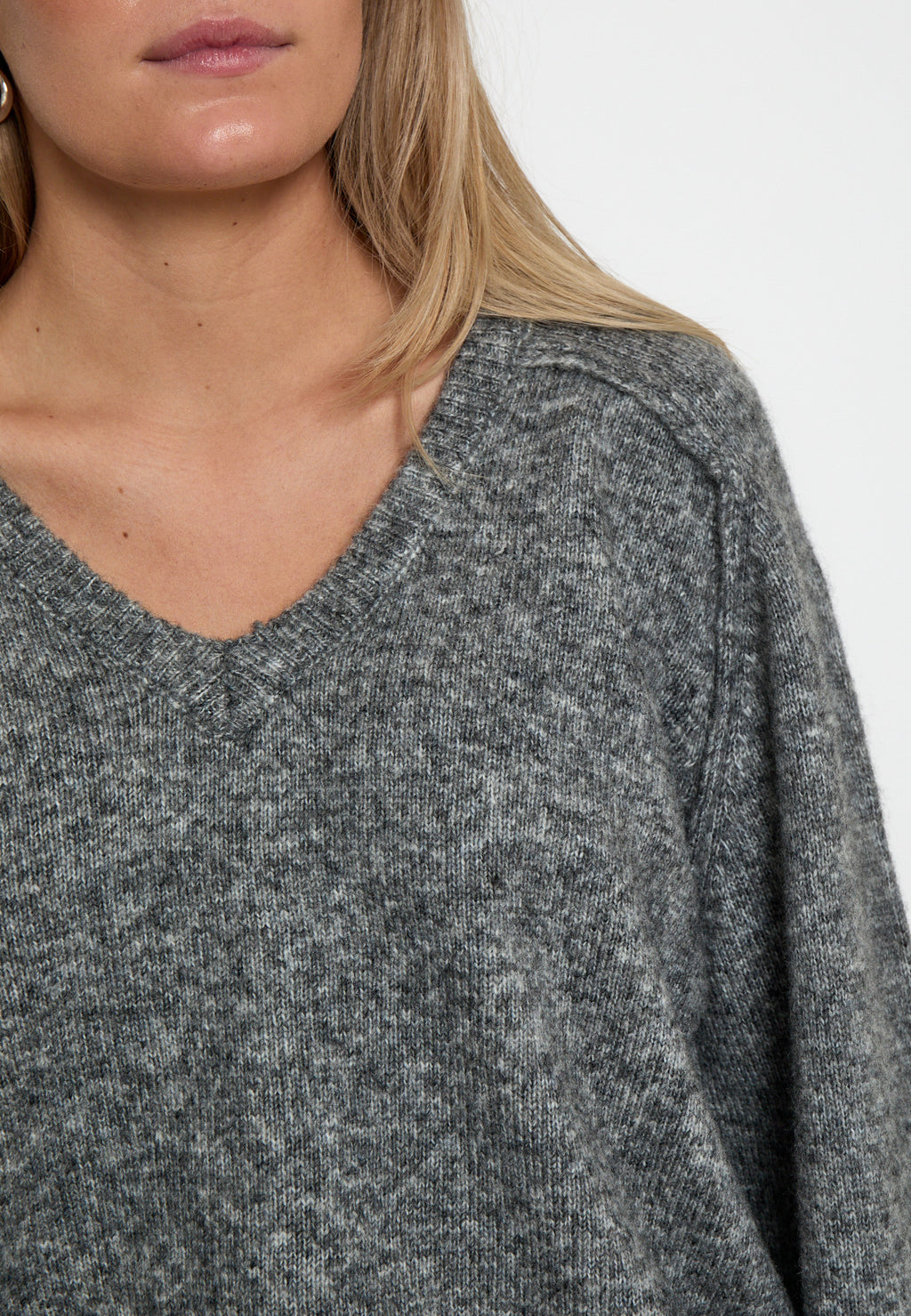 Peppercorn Tirna RWS V-neck Pullover – Grau Melange