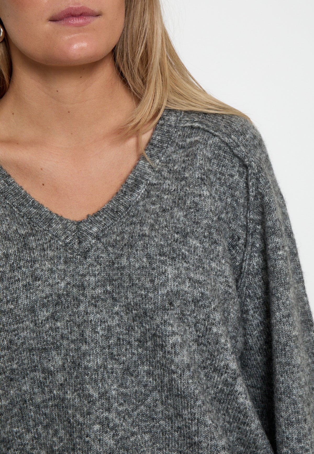 Peppercorn Tirna RWS V-neck Pullover – Grau Melange