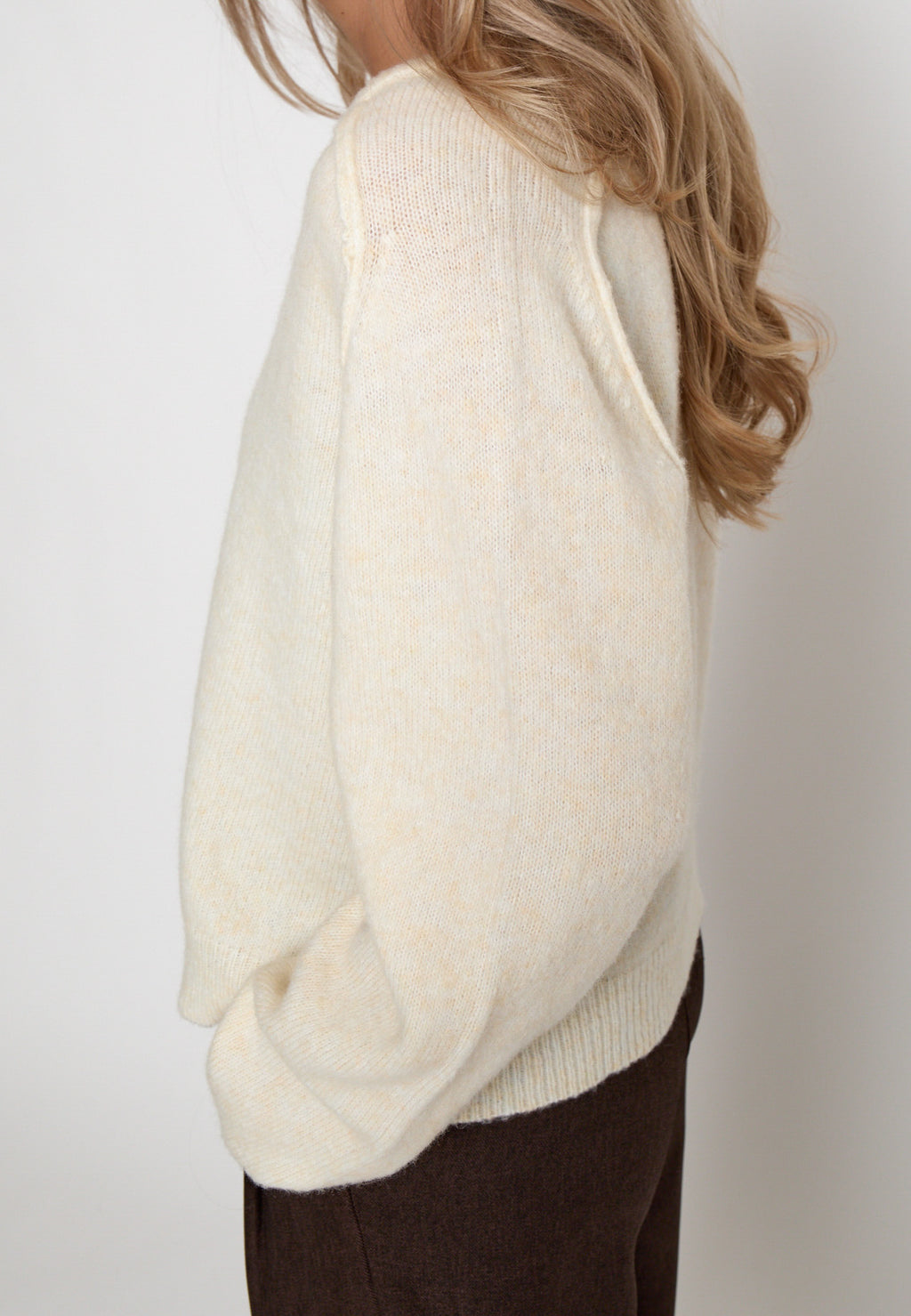 Peppercorn Tirna RWS V-neck Pullover – Fog Sand