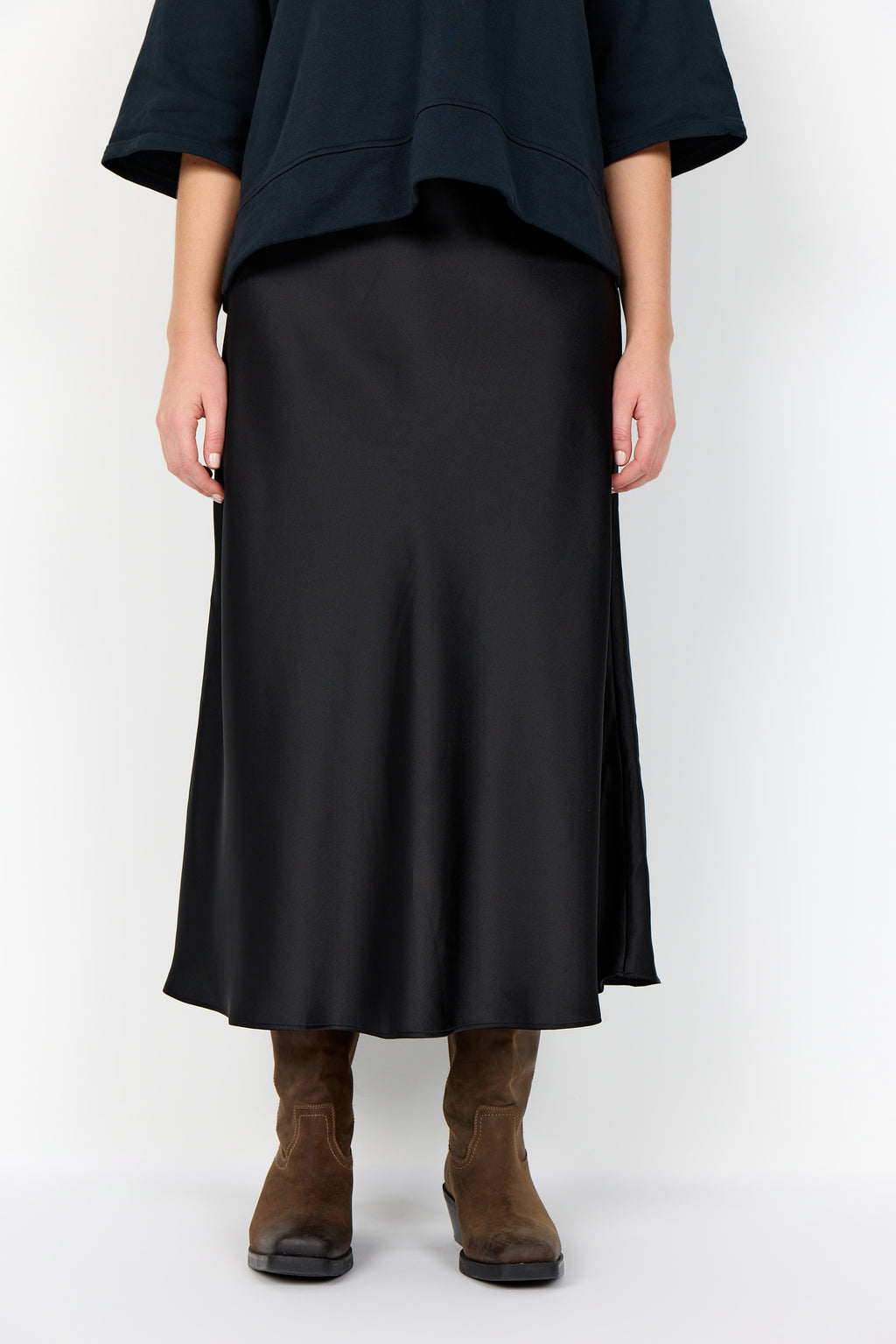 Wasabi Concept Amalia Satinrock – Schwarz