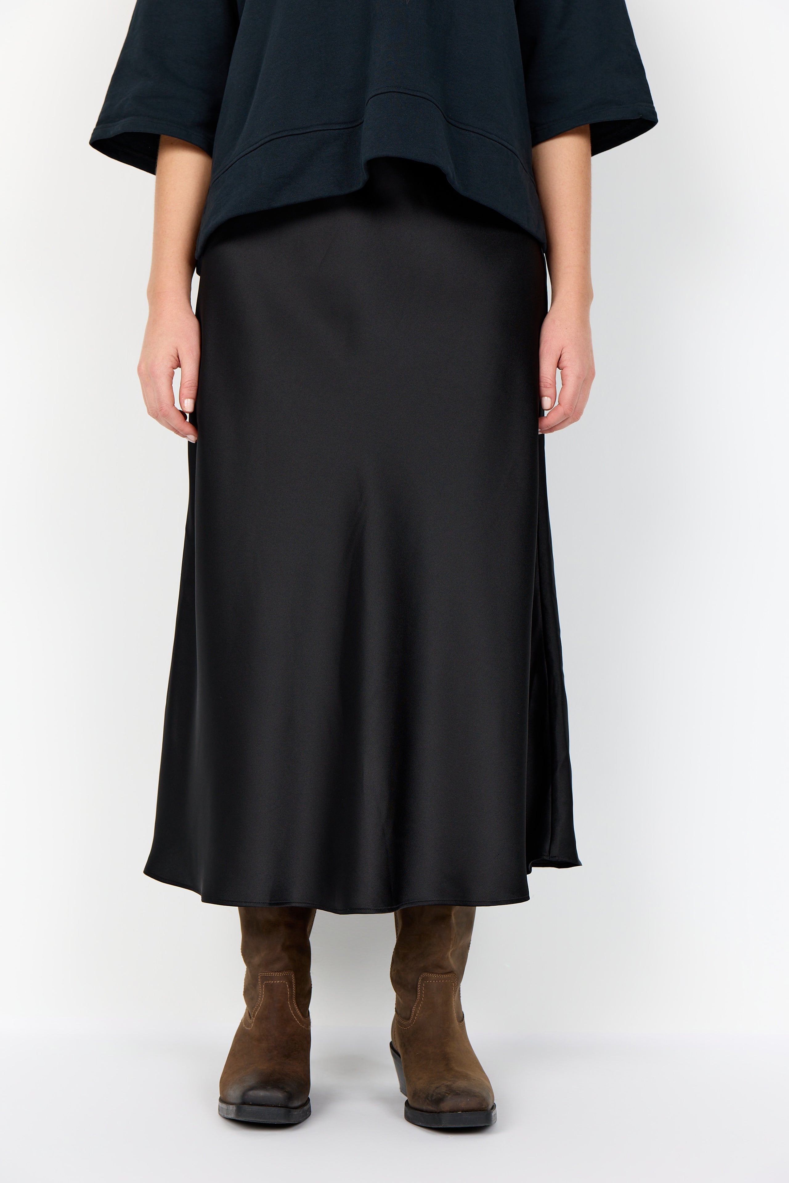 Wasabi Concept Amalia Satinrock – Schwarz