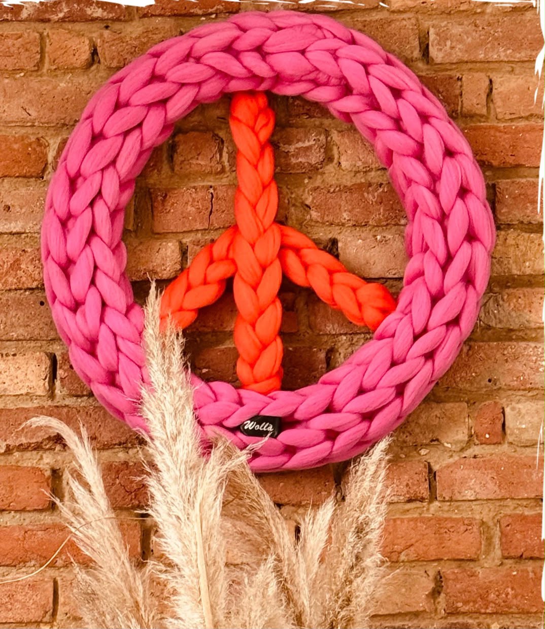 ☮️ Wollà Peace-Kranz aus Merinowolle – Weiß & Pink