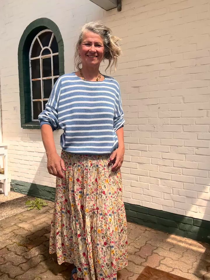Lollys Laundry Maxi Skirt – Flower Print 🌸